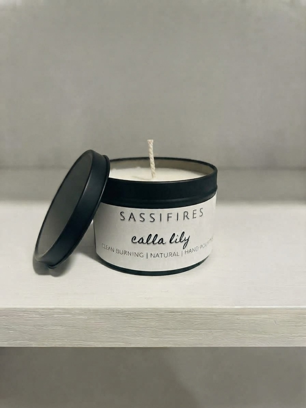 NWT Hand Poured Calla Lily 4 oz Natural Tin Candle